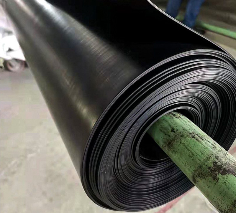 魚塘防滲土工膜：高效防滲，守護(hù)水質(zhì)